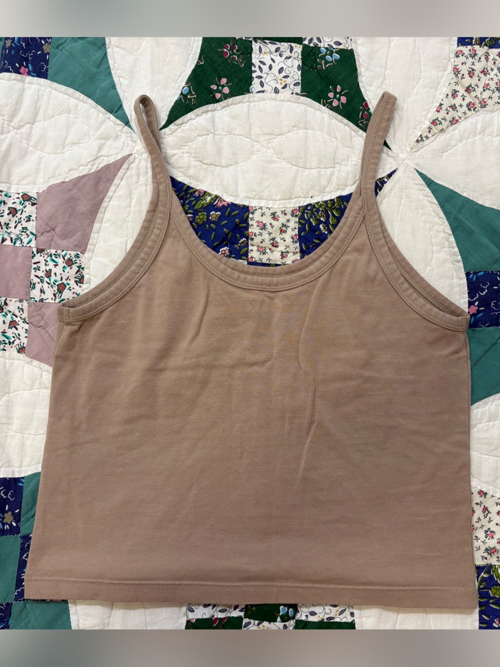 ARQ crop tank taupe